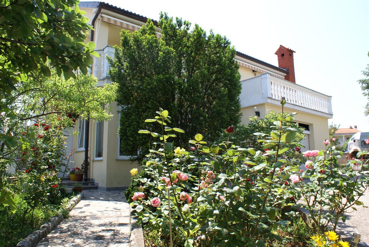 Apartments Nikola Крк Екстер'єр фото