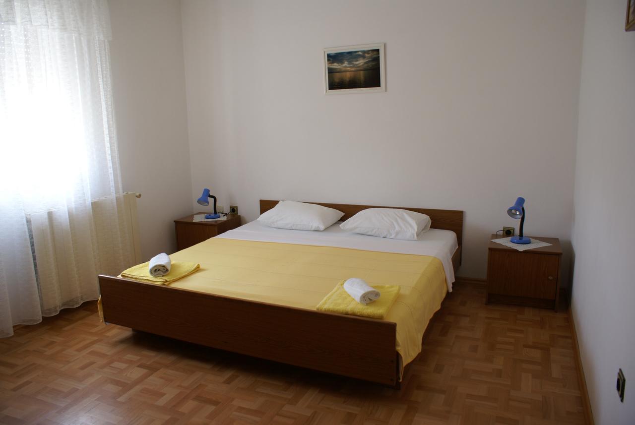 Apartments Nikola Крк Екстер'єр фото