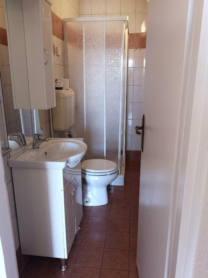 Apartments Nikola Крк Екстер'єр фото